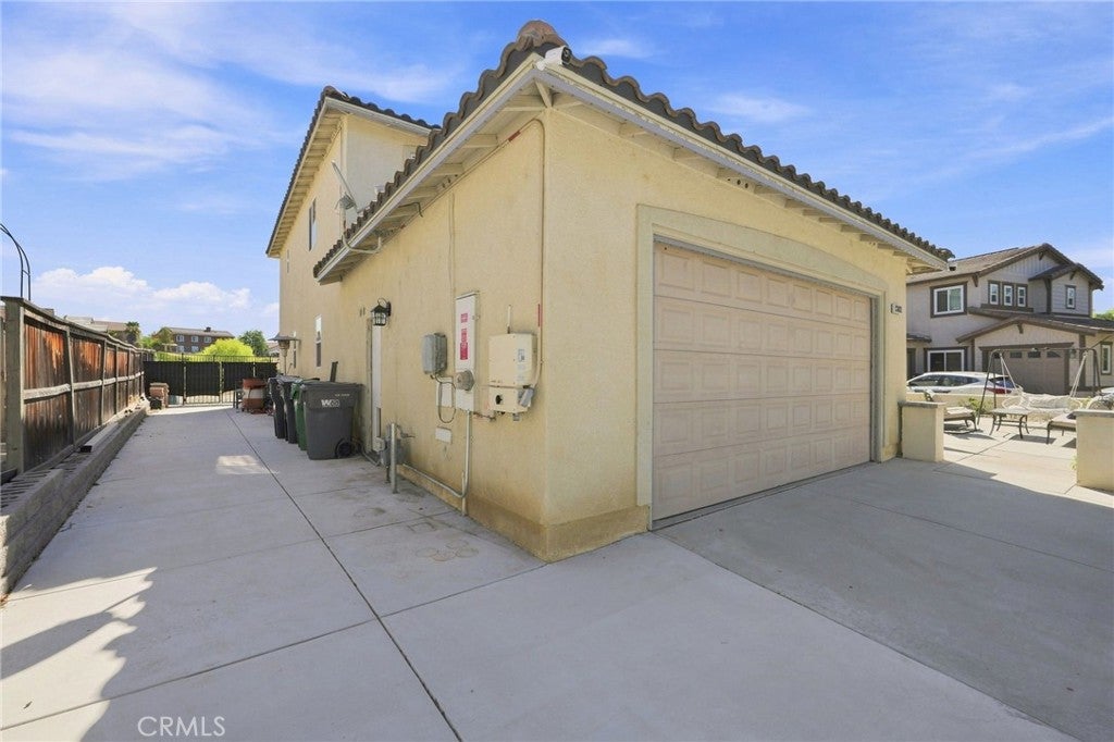 23682 Saratoga Springs