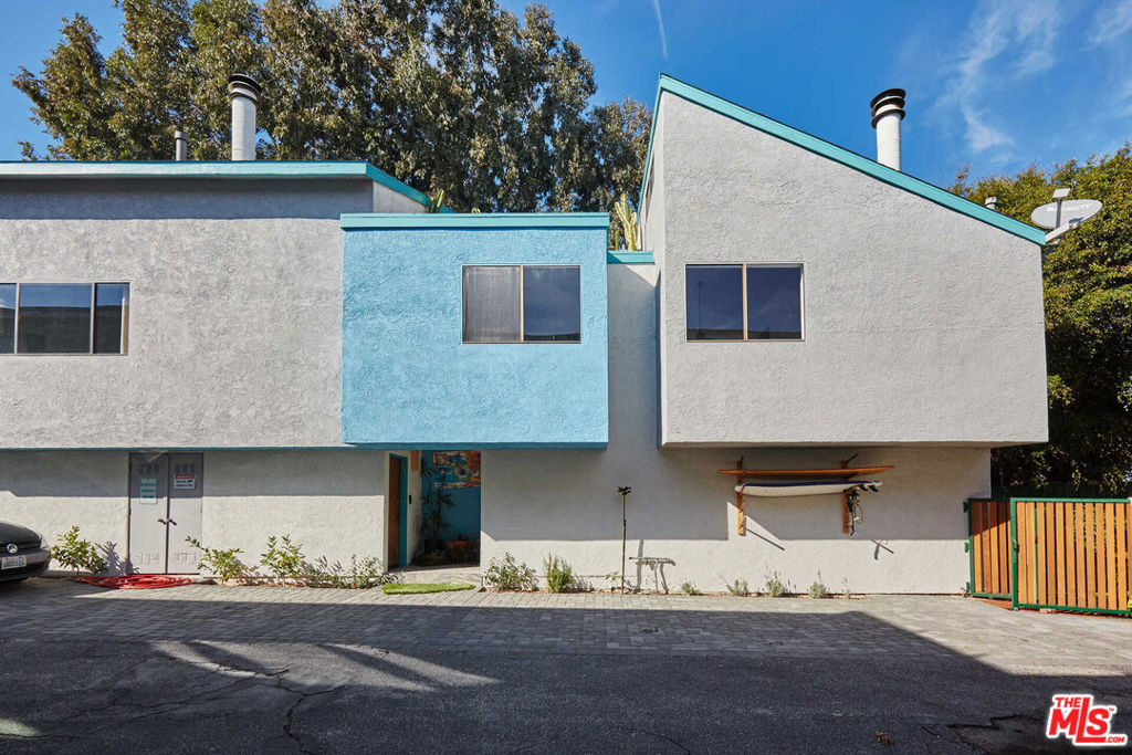 Nestled in a desirable Point Dume neighborhood, this charming two level townhouse offers the perfect blend of comfort and convenience. Ideally located near restaurants, shops, markets, and just minutes from the beach, this spacious, sun-filled home provides a welcoming retreat. Featuring two bedrooms, one bathroom, beautiful hardwood floors, a cozy fireplace, and mountain views, this residence is designed for easy living. With a washer and dryer included, you'll have all the comforts of home at your fingertips. Whether you're seeking a furnished or unfurnished space, and whether for a short or long-term stay, this Malibu gem is available now and ready to welcome you.