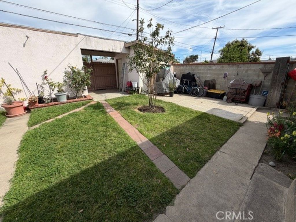 Photo of 932 N Harbor, Anaheim, CA 92805 (MLS # OC26072699)