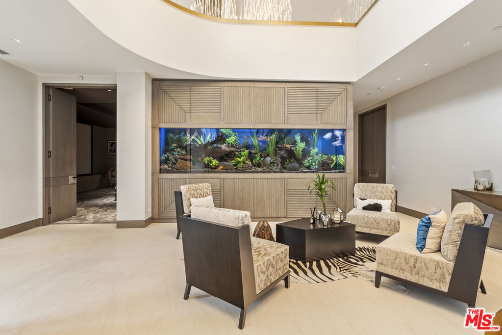 616 N Beverly Drive