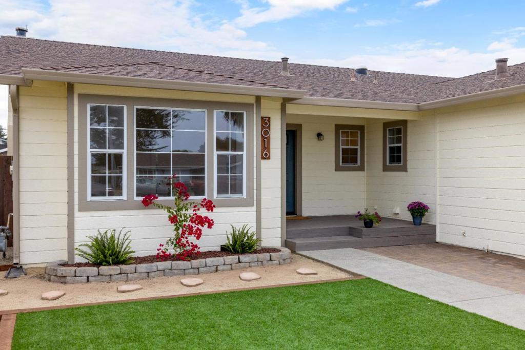 3016 Vera Lane
