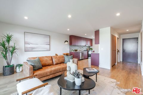 Photo of 12425 Texas Avenue #18, Los Angeles, CA 90025 (MLS # 25613591) Photo of 12425 Texas Avenue #18, Los Angeles, CA 90025 (MLS # 25613591)