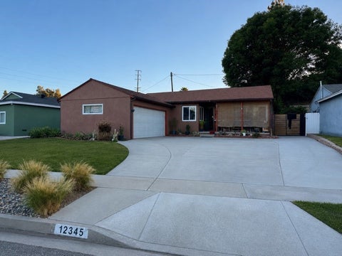Photo of 12345 Springview DR, Whittier, CA 90604 (MLS # DW26163924)