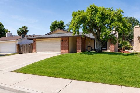 Tiny photo for 127 N Massachusetts, Lake Elsinore, CA 92530 (MLS # SW26103910)