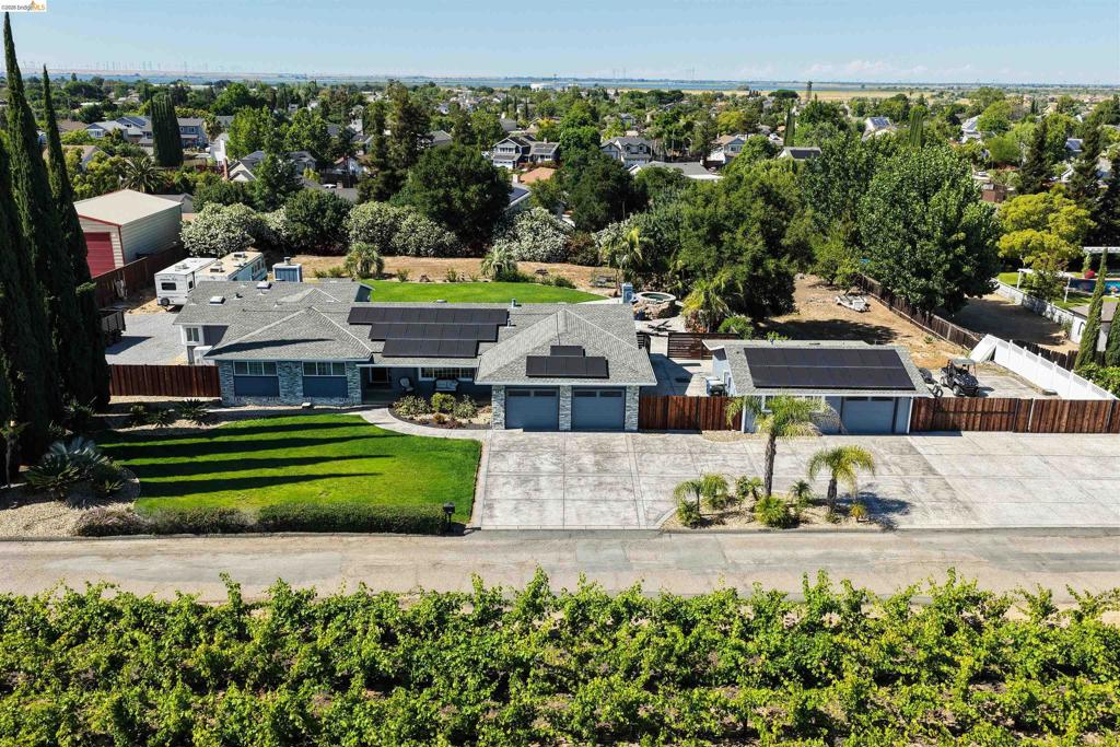 147 Loren Ln