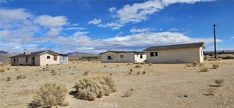 Photo of 33354 Haynes Road, Lucerne Valley, CA 92356 (MLS # HD26053620)