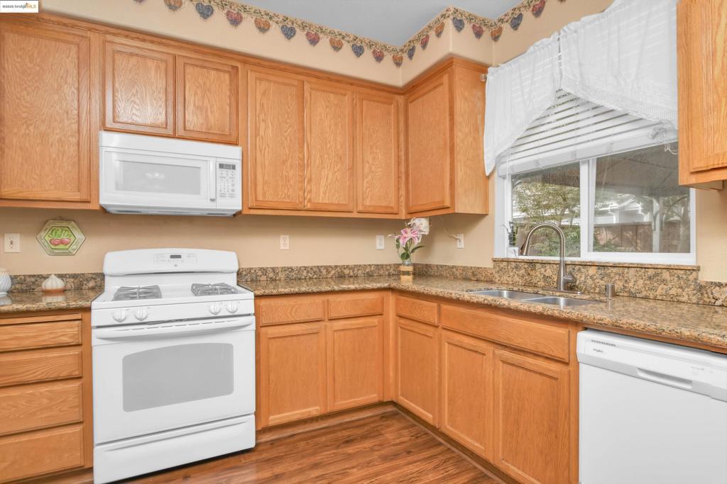 BRENTWOOD - Residential