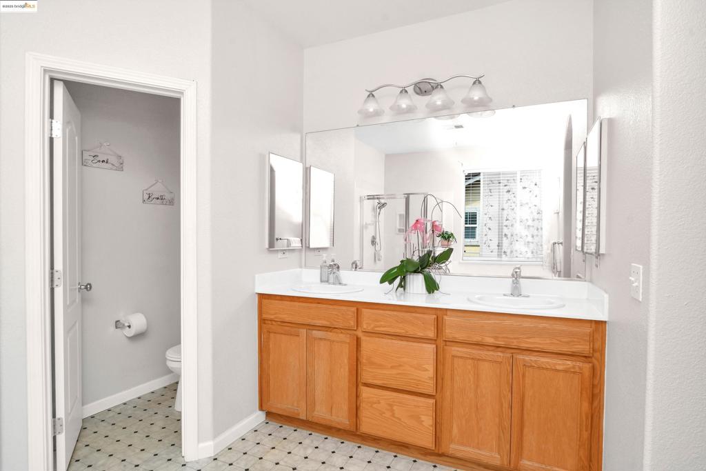 BRENTWOOD - Residential