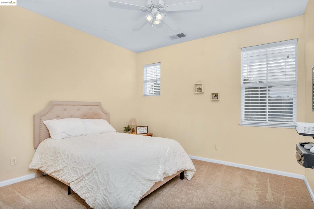 BRENTWOOD - Residential