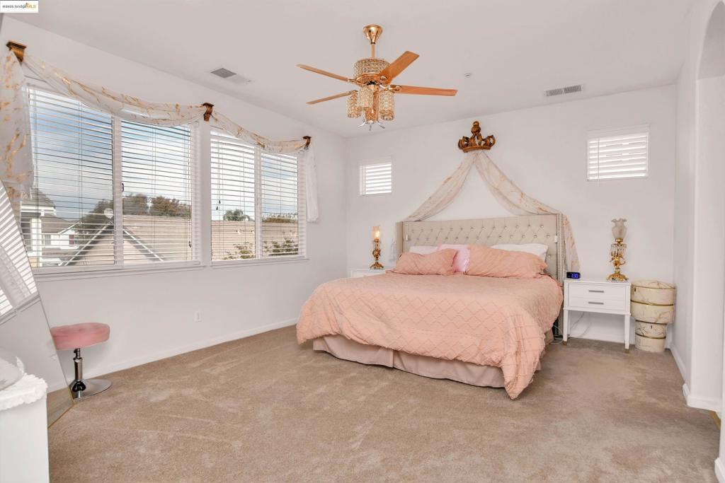 BRENTWOOD - Residential