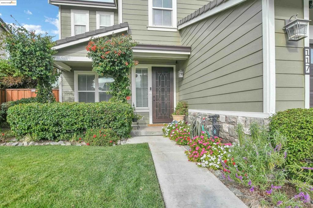 Photo of 117 Havenwood Ave Ave, Brentwood, CA 94513 (MLS # 41117187)