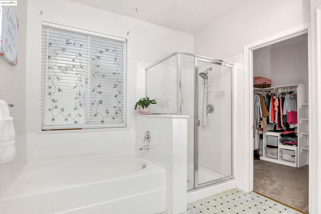 BRENTWOOD - Residential