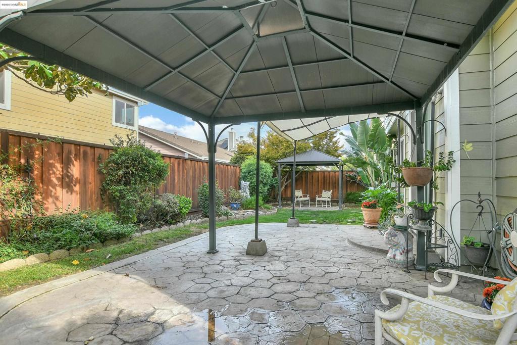 BRENTWOOD - Residential