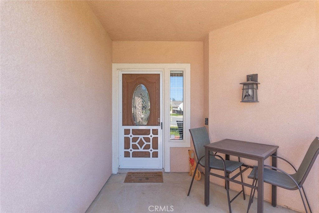 33852 Glenoaks