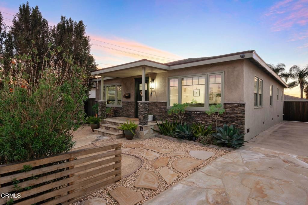 Photo of 215 Coronado Street, Ventura, CA 93001 (MLS # V1-34251)