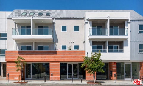 Photo of 2336 Westwood Boulevard #317, Los Angeles, CA 90064 (MLS # 26104608)