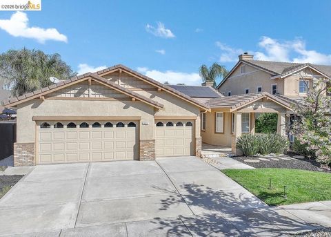 Photo of 833 Mickelsen Ct, Brentwood, CA 94513 (MLS # 41128685)