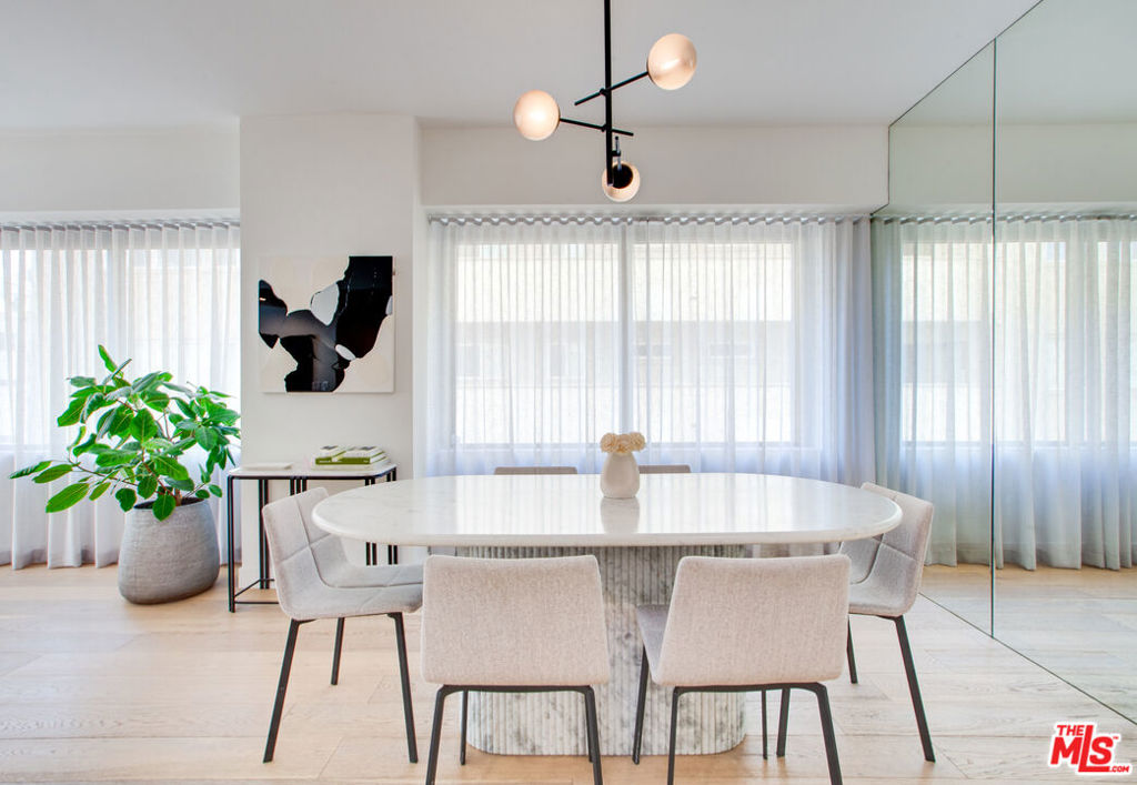 10520 Wilshire Boulevard 306