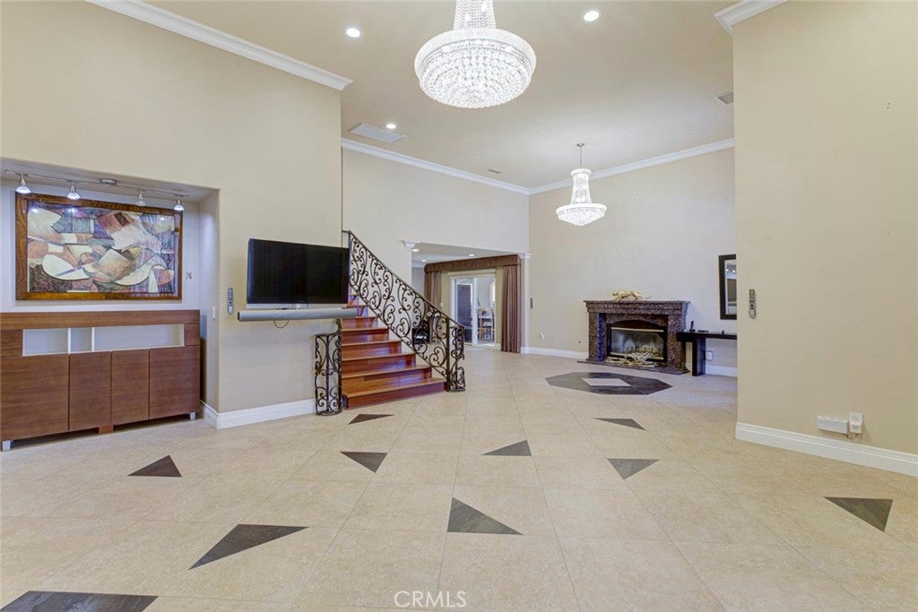 10610 Oak Tree