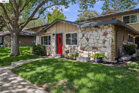 Photo of 8110 Arroyo Dr DR, Pleasanton, CA 94588 (MLS # 41145882)