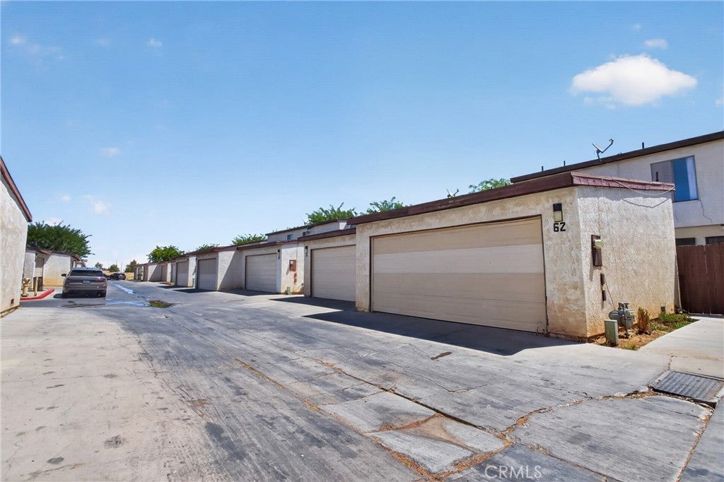 2260 E Avenue Q4 62