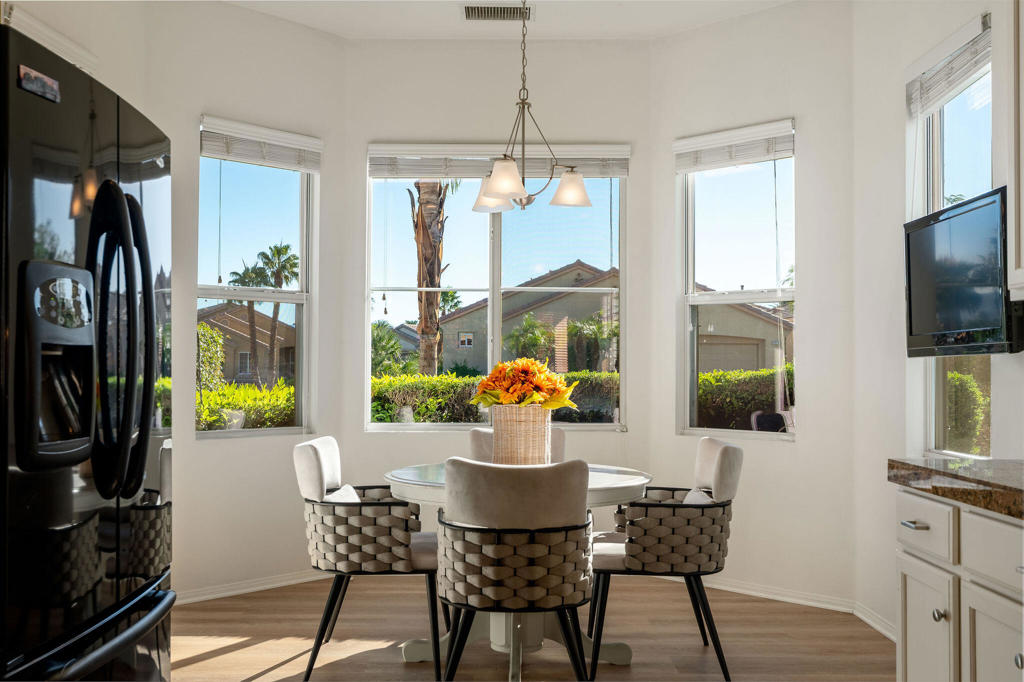 44719 Alexandria Vale