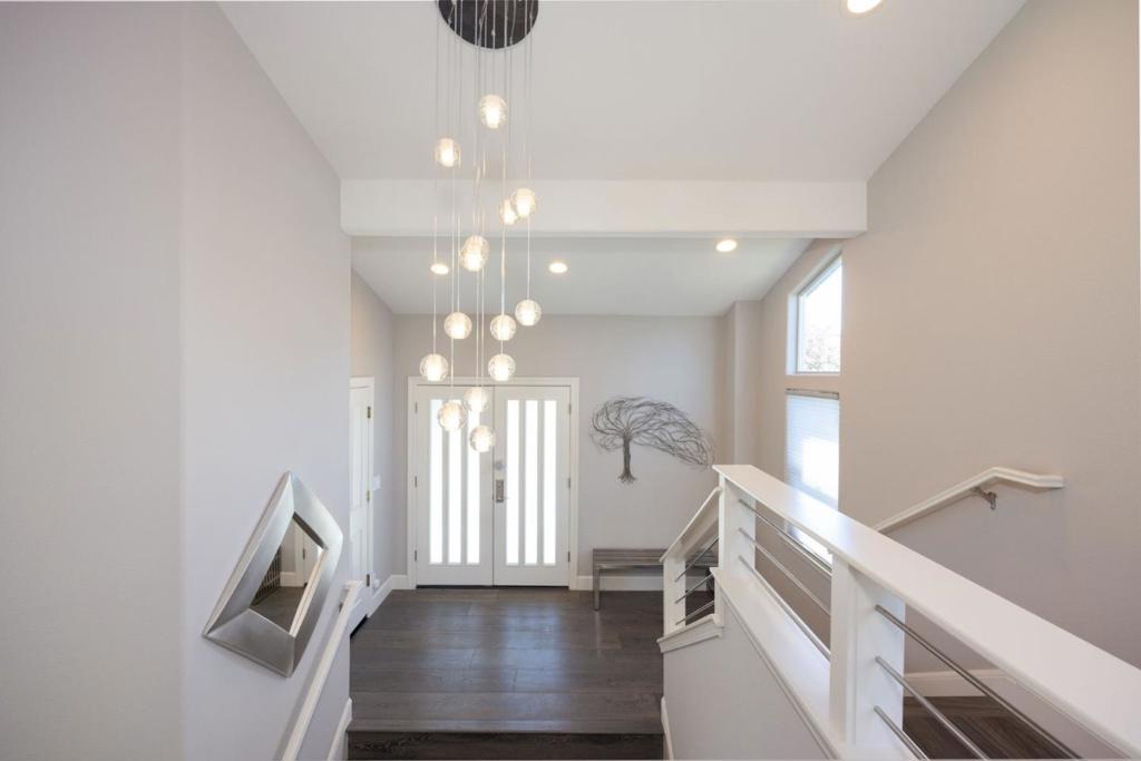 523 El Granada Boulevard