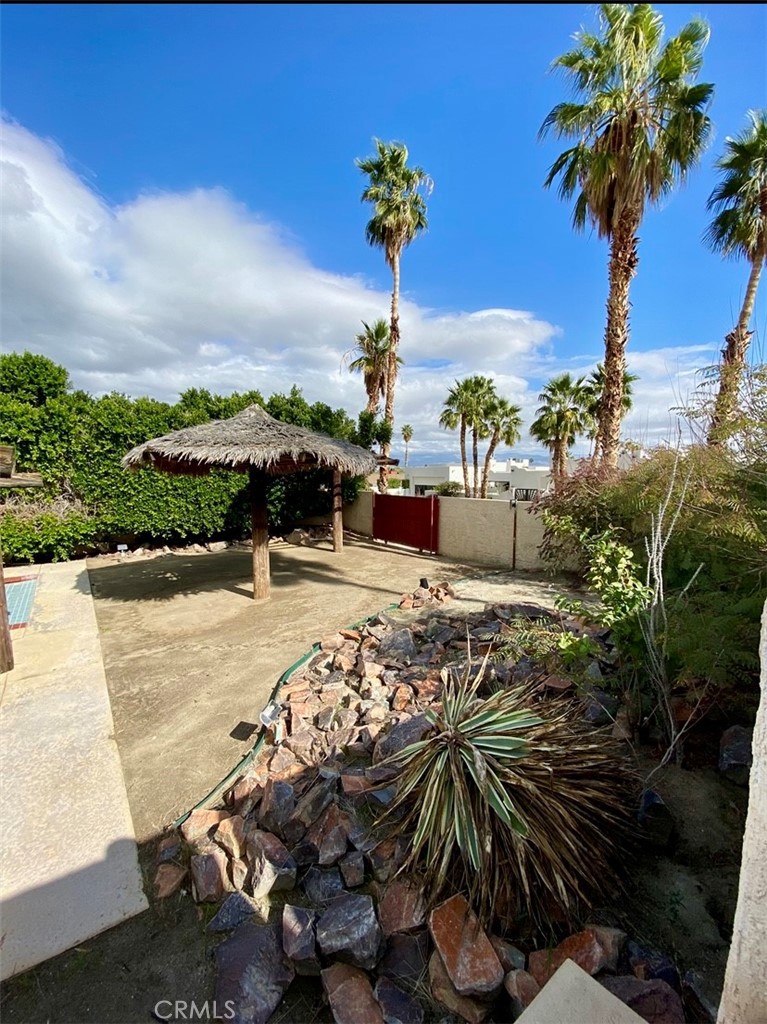 La Quinta Cove* - Residential