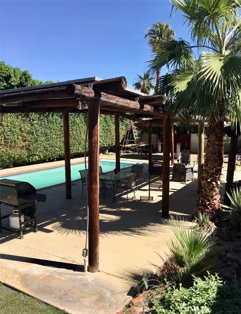 La Quinta Cove* - Residential