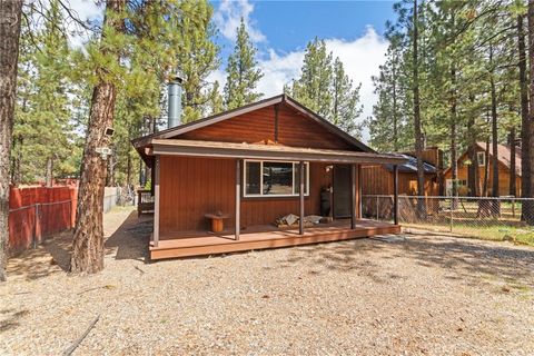Photo of 2051 6th Ln, Big Bear City, CA 92314 (MLS # DW25269062)