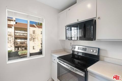 2207 Summertime Lane Culver City CA 90230