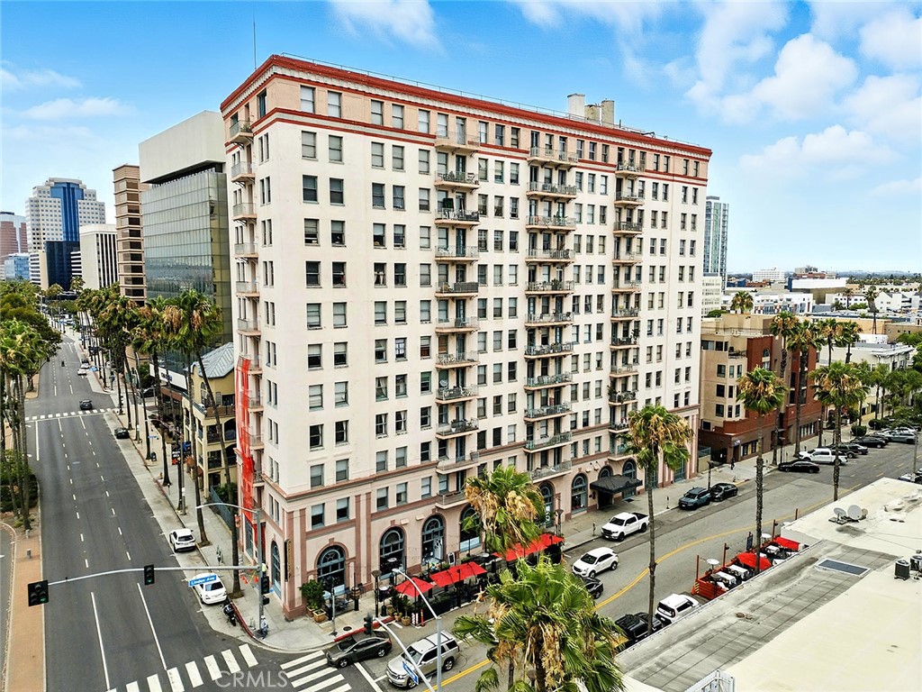 455 E Ocean Boulevard 401