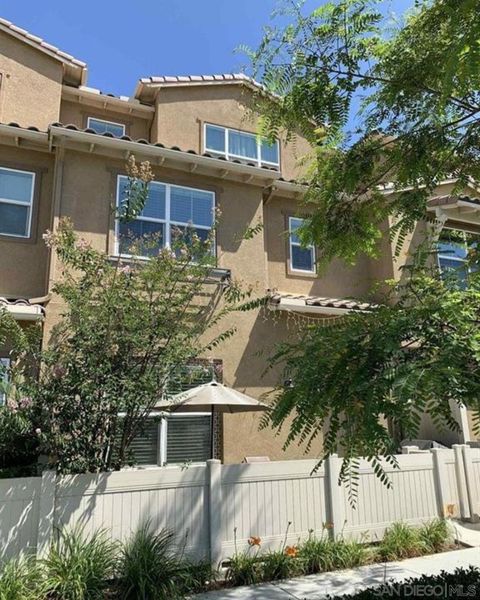 Photo of 1367 SANTA DIANA RD Rd #4, Chula Vista, CA 91913 (MLS # 250043358SD)