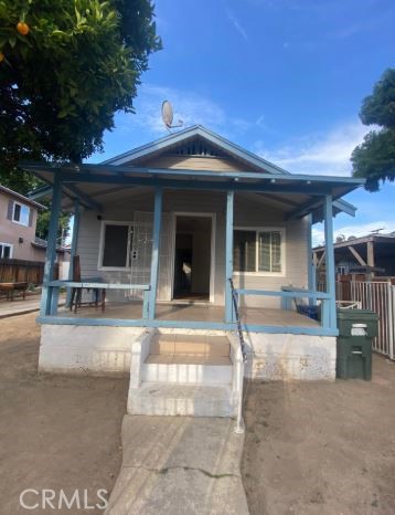 Discover this charming, duplex home available for lease in a prime Whittier location, close to 605 freeway. This fence gated 2-bedroom, 1-bathroom residence is move-in ready and offers the comfort and privacy of a standalone home. Some key features: an unbeatable location, no shared walls, a relaxing front patio, steps away from Whittier High School, quick drive to Turnbull Canyon , close to John Greenleaf Whittier Park for outdoor fun. Surrounded by dining options—from Raising Cane’s to local favorites, with convenient access to Stater Bros. and other markets for all your shopping needs. This "casita" with own patio space is perfect for anyone seeking comfort, convenience, and a vibrant neighborhood atmosphere. Bring your bar-bq or walk over to downtown Whittier for night fun activities or check out the farmers market during the week! Beware of property management scams! This property is listed exclusively.