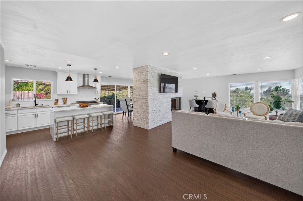 9400 Portada Drive