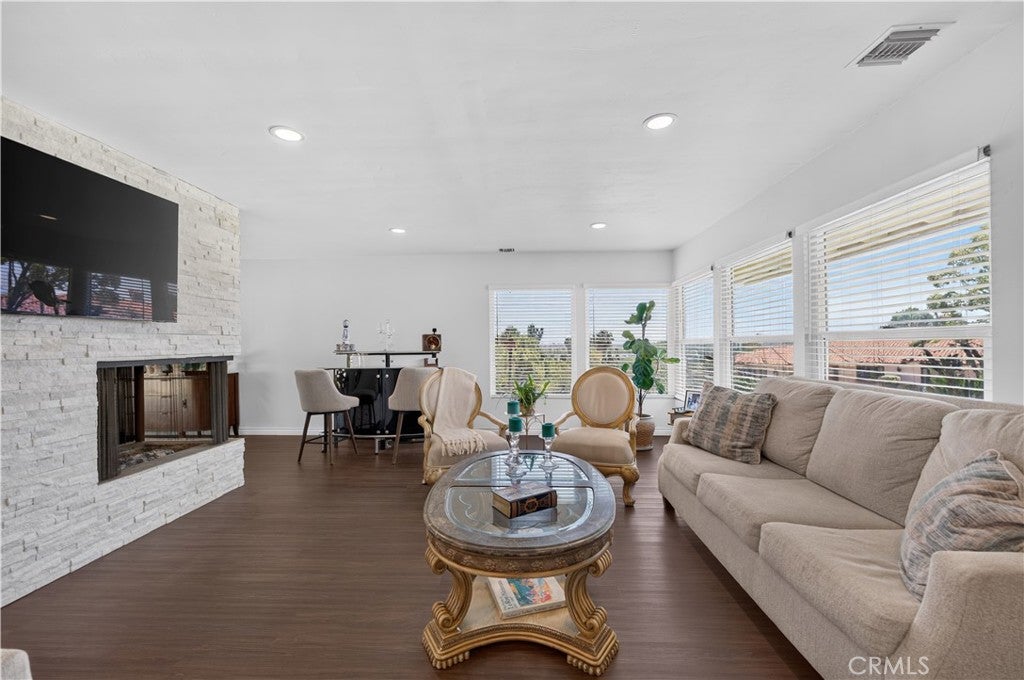 9400 Portada Drive