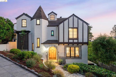 Photo of 330 Wildwood Avenue AVE, Piedmont, CA 94611 (MLS # 41144787)