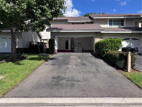 Photo of 61 Ashbrook, Irvine, CA 92604 (MLS # OC25240109)