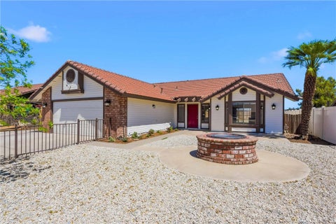 Photo of 13454 Elm St, Hesperia, CA 92344 (MLS # IV26171247)