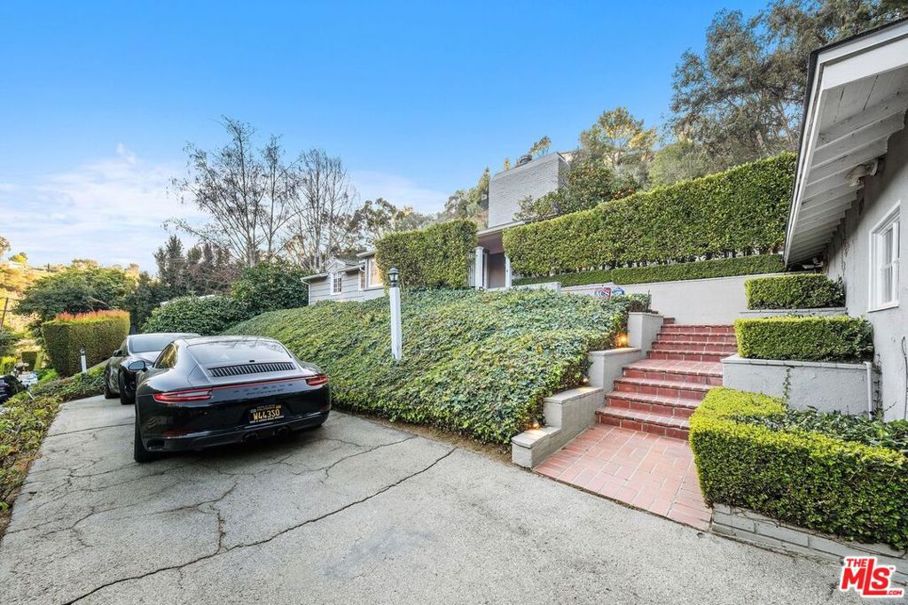 2265 Bowmont Drive