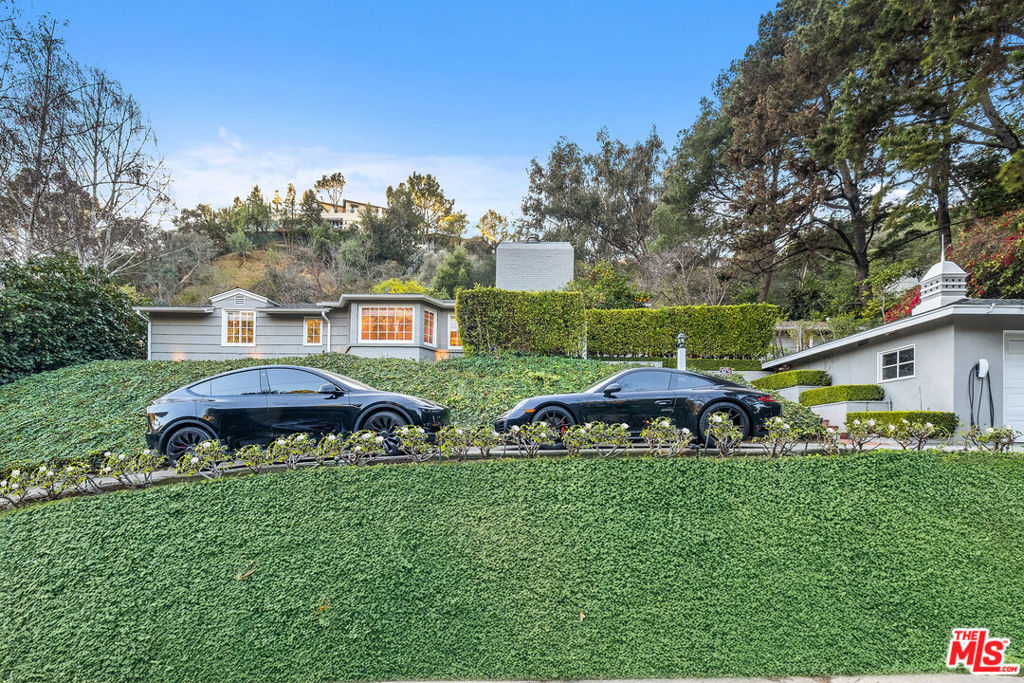 2265 Bowmont Drive