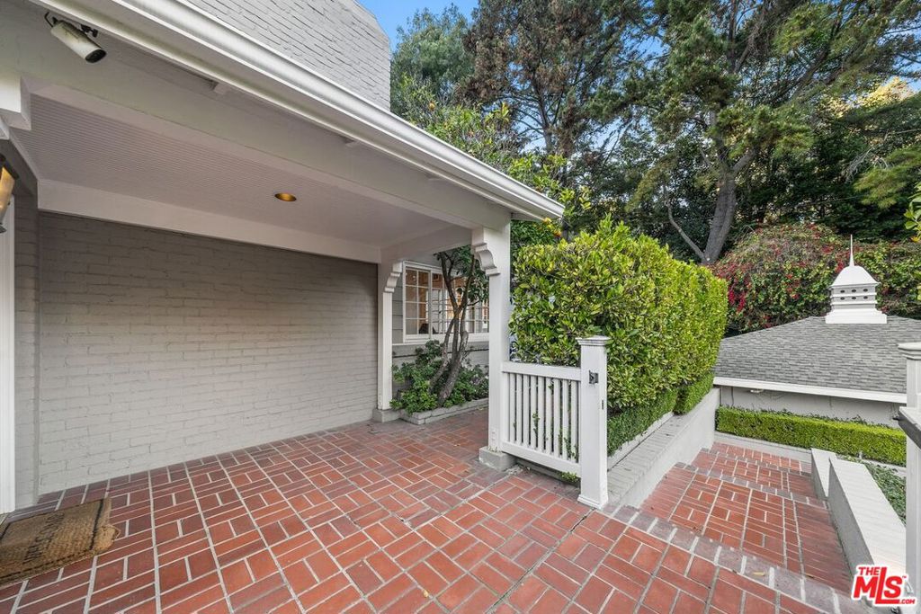2265 Bowmont Drive