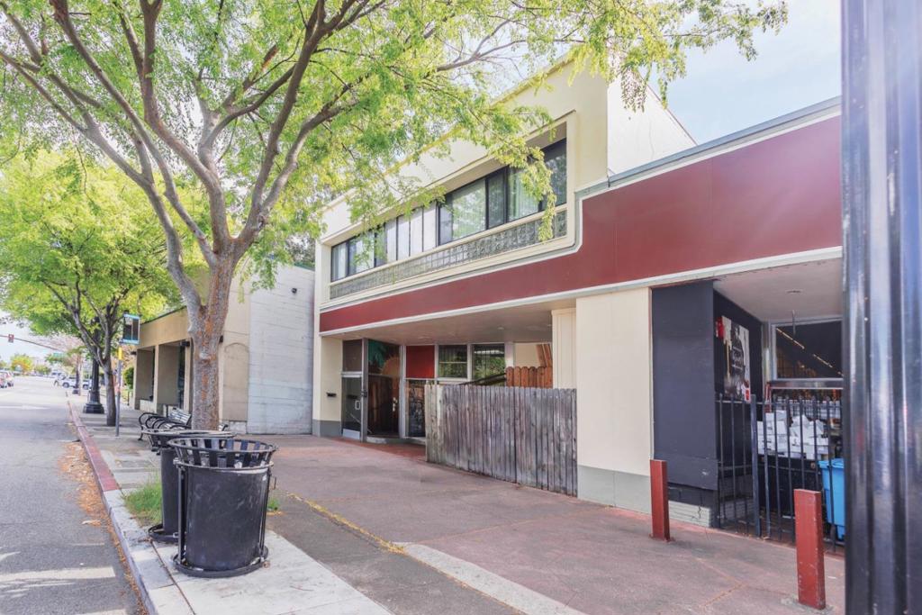 726730 El Camino Real