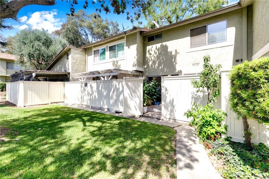 2151 E Aroma Dr DR