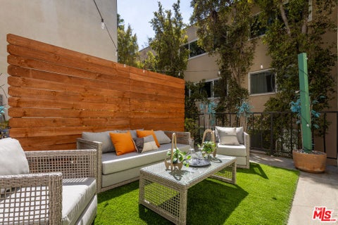 Photo of 1045 N Kings Road #107, West Hollywood, CA 90069 (MLS # 26984911)