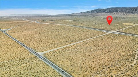 Photo of 0 Avenue W, Llano, CA 93544 (MLS # HD26071371)