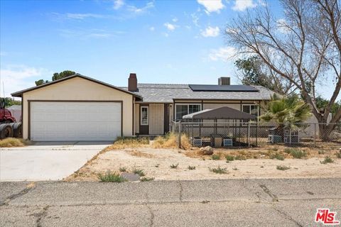Photo of 40611 178th Street, Lancaster, CA 93535 (MLS # 26672501)