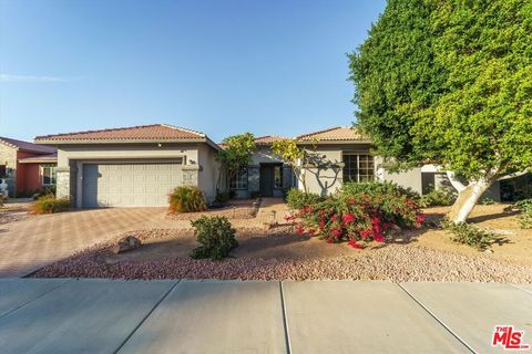 Photo of 74616 Waterlily Circle, Palm Desert, CA 92260 (MLS # 26649131)