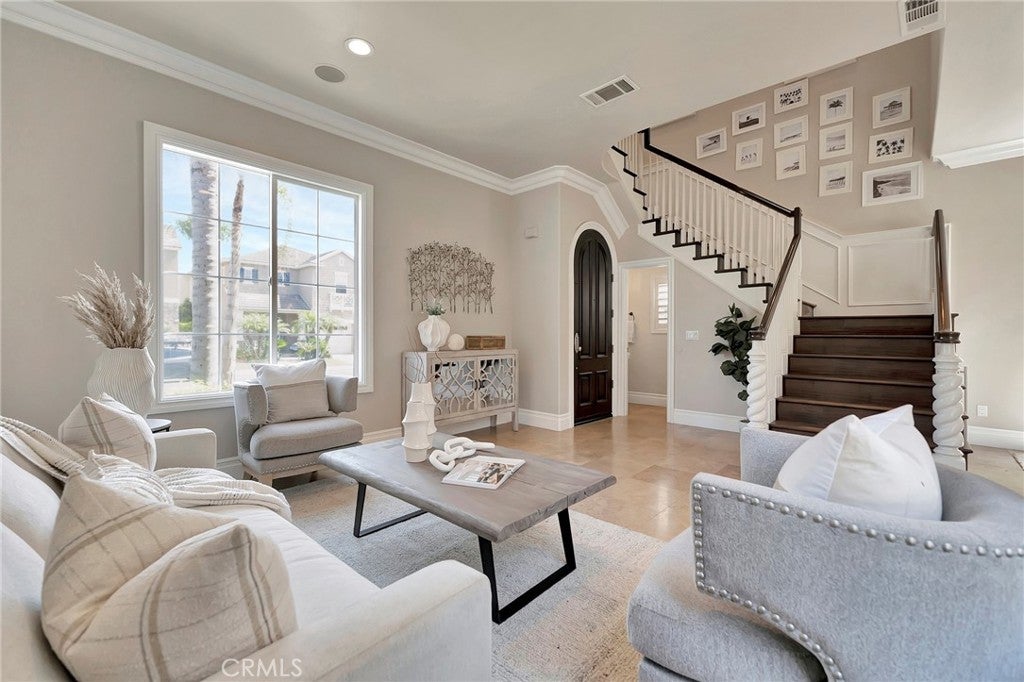 6572 Beachview Drive