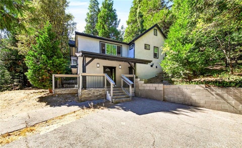 Photo of 29243 Hook Creek RD, Cedar Glen, CA 92321 (MLS # CV26220111)